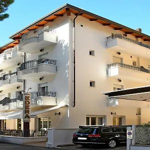 Edera - In Pieno Centro A Pochi Passi Dal Mare Hotel